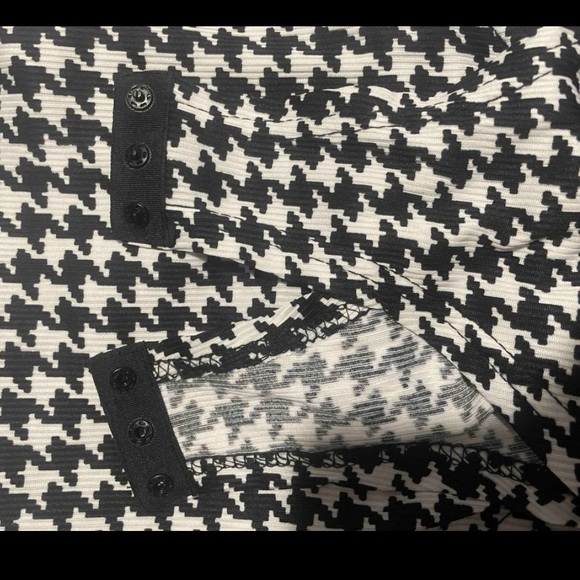 Classic Houndstooth Print Cut Out Front Mock Neck Bodysuit - Picture 7 of 9